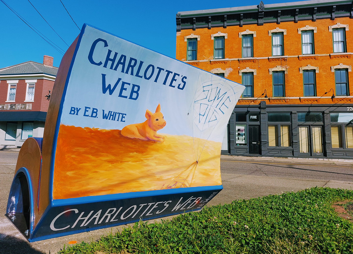 Charlotte's Web Bench